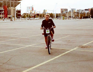 Meet your Posher, Devin